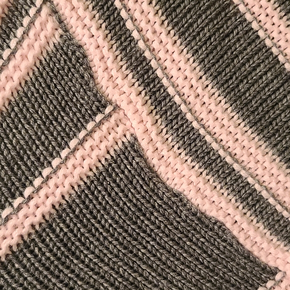 Striped fringe knit shrug - Picture 2 of 4